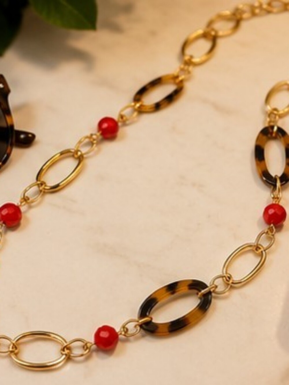 New York & Company NWT Long Gold Tone Tortoiseshell Necklace Red Bead Statement - Picture 3 of 9